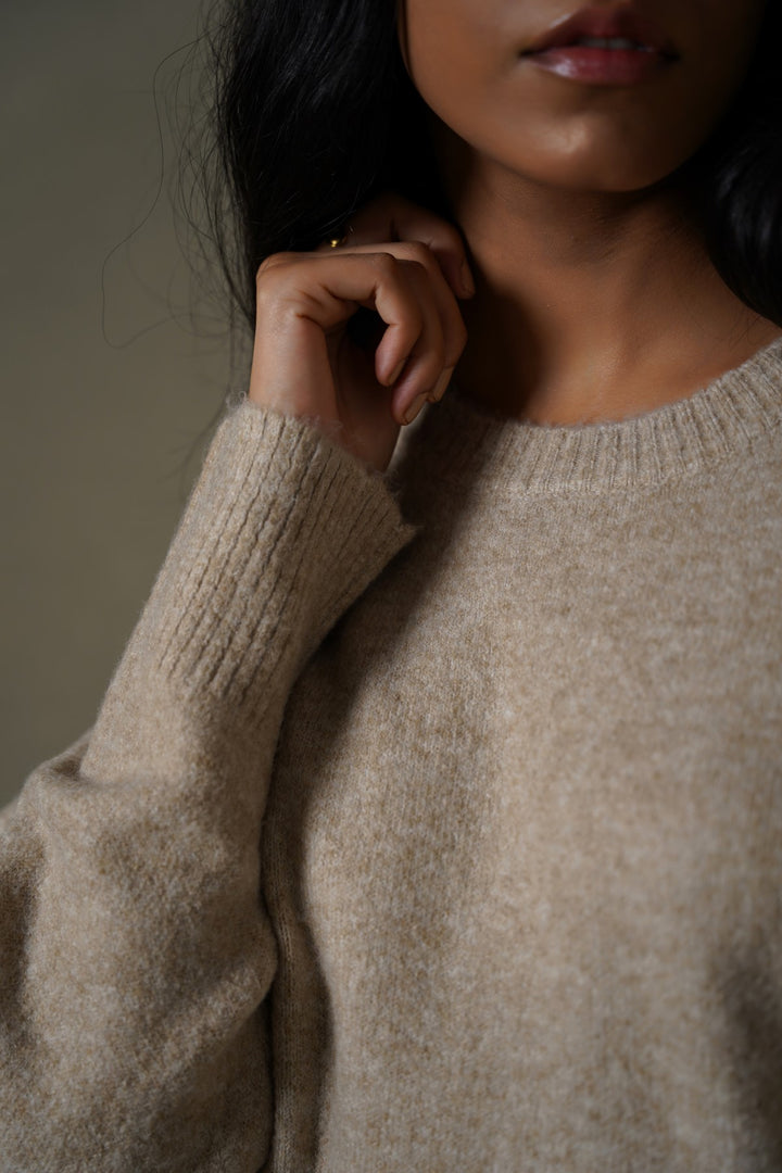 FINE KNIT SWEATER