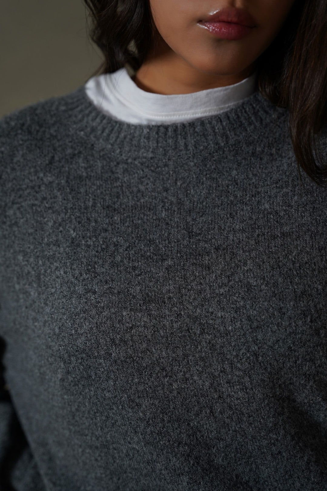 GREY FINE KNIT SWEATER