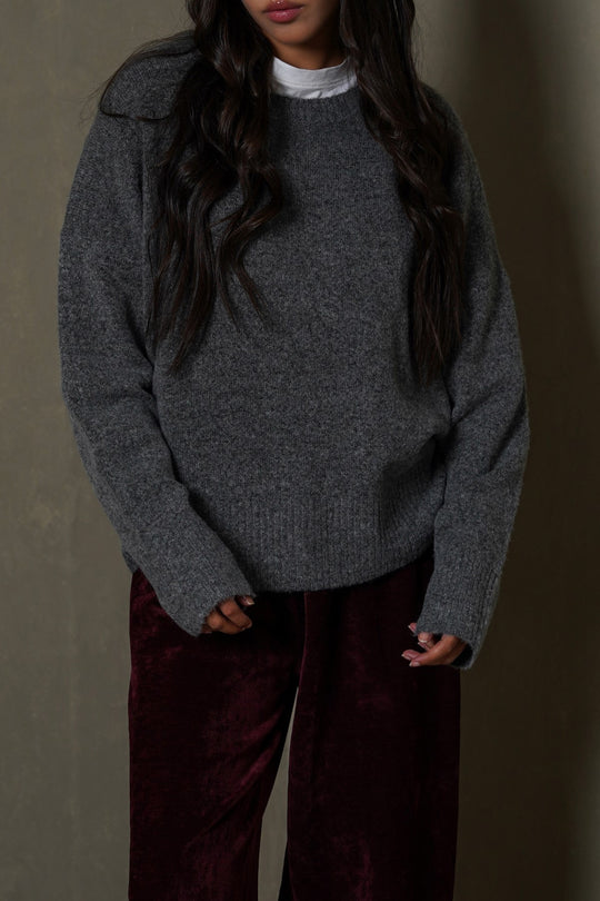 FINE KNIT SWEATER