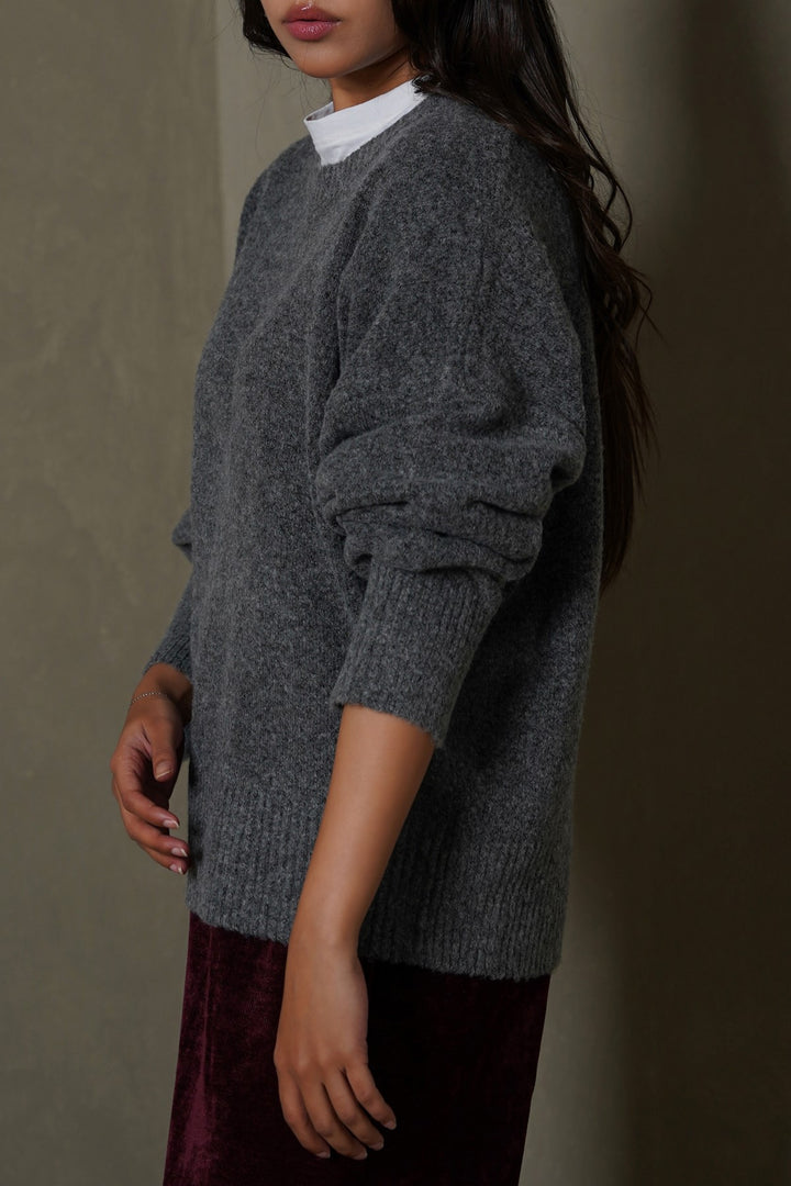 FINE KNIT SWEATER
