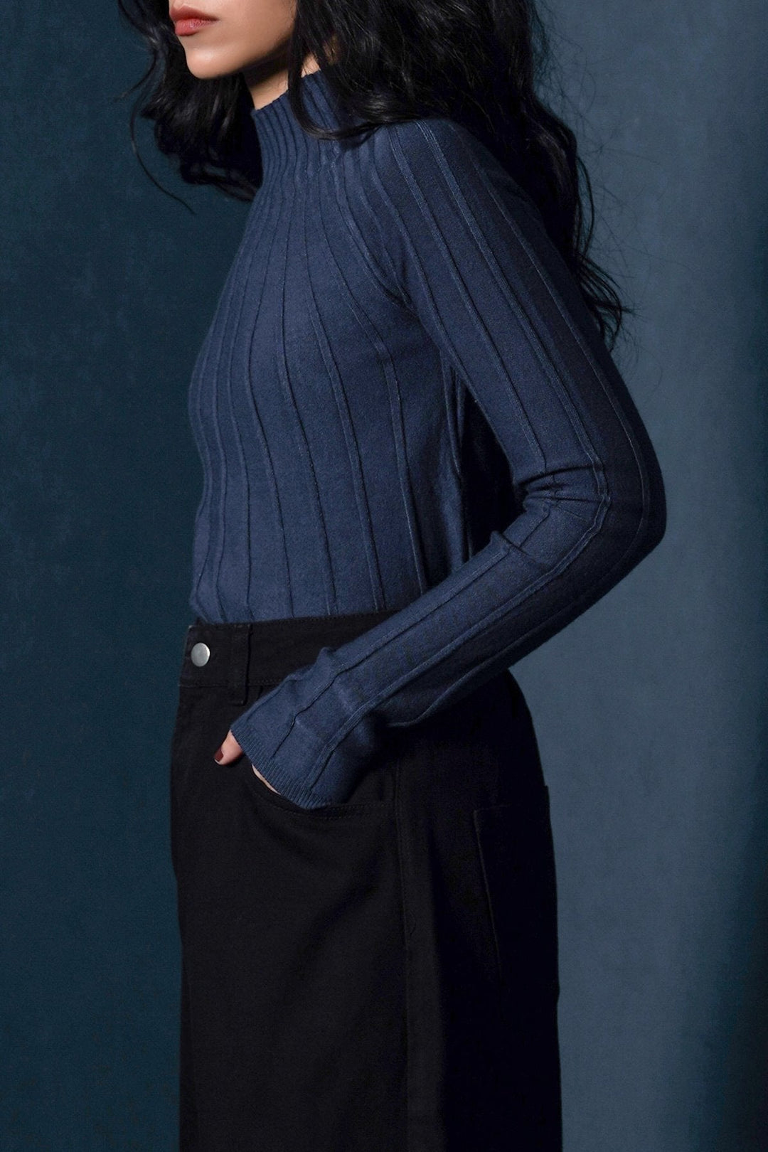 SLATE BLUE RIBBED BODYCON SWEATER