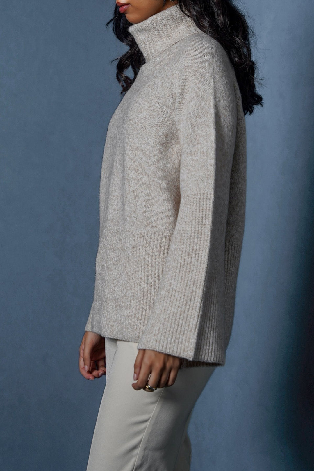 CREAM MOROCCO RIB SLEEVE SWEATER