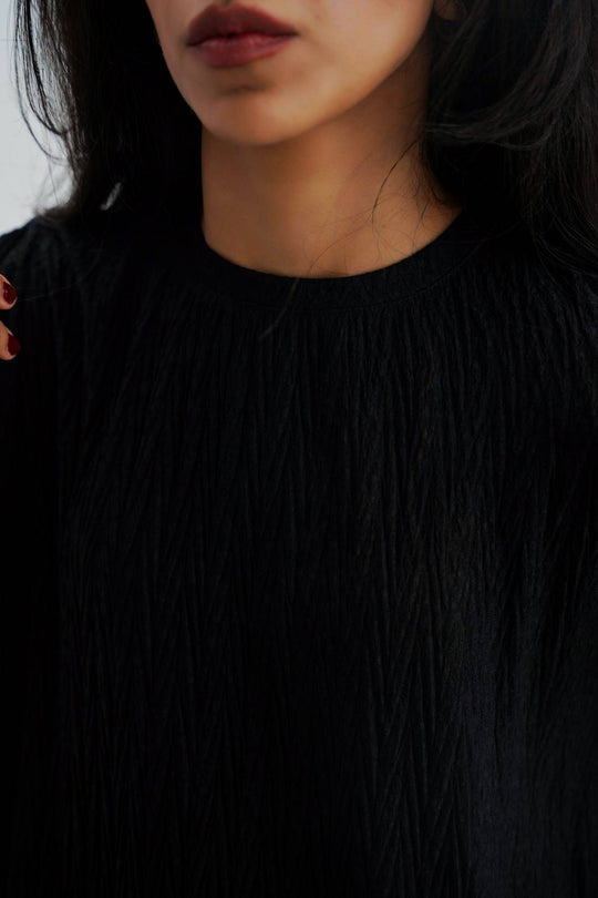 DARK GREY CRINKLE TEE