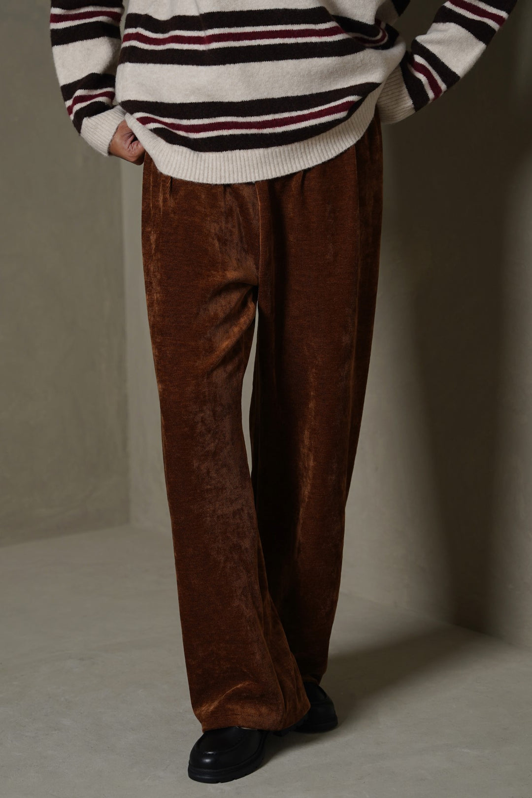 BROWN VELVET EARTH TROUSERS