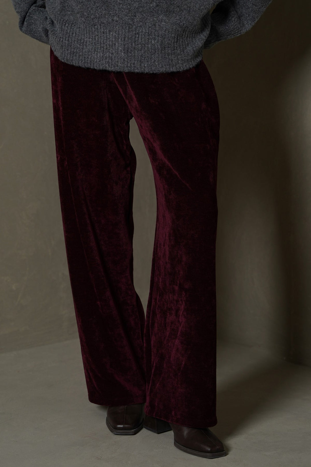 BURGUNDY VELVET EARTH TROUSERS