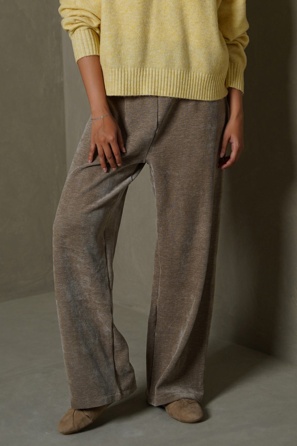 SAND VELVET EARTH TROUSERS