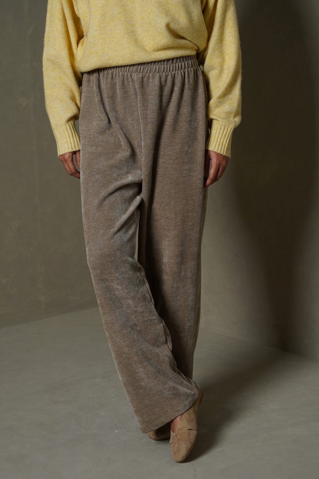 SAND VELVET EARTH TROUSERS