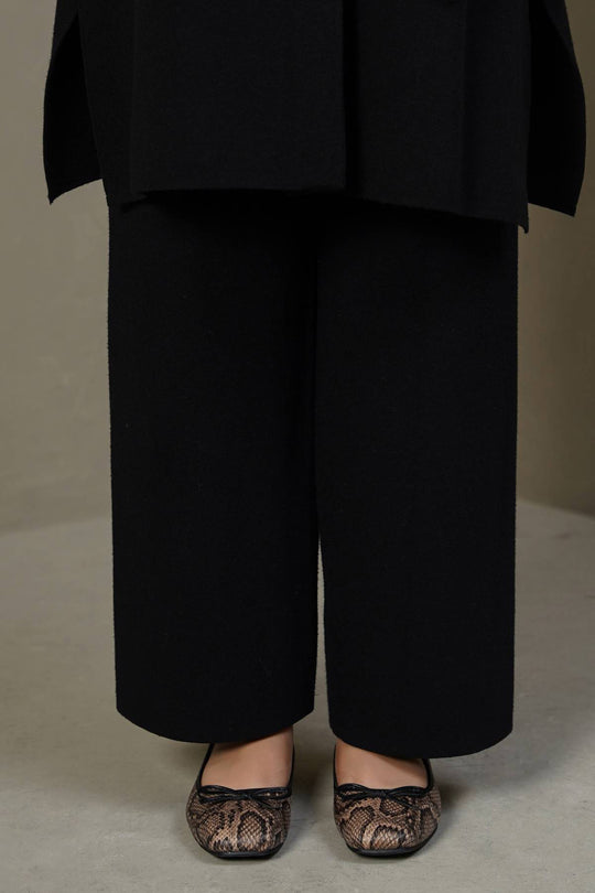 BLACK BUTTON KNIT PANTS