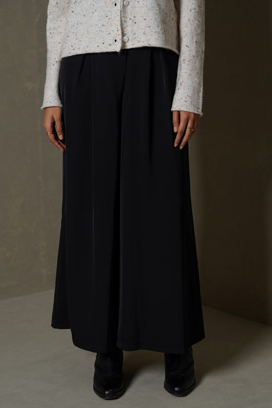 BLACK KYOTO PLEATED PANTS