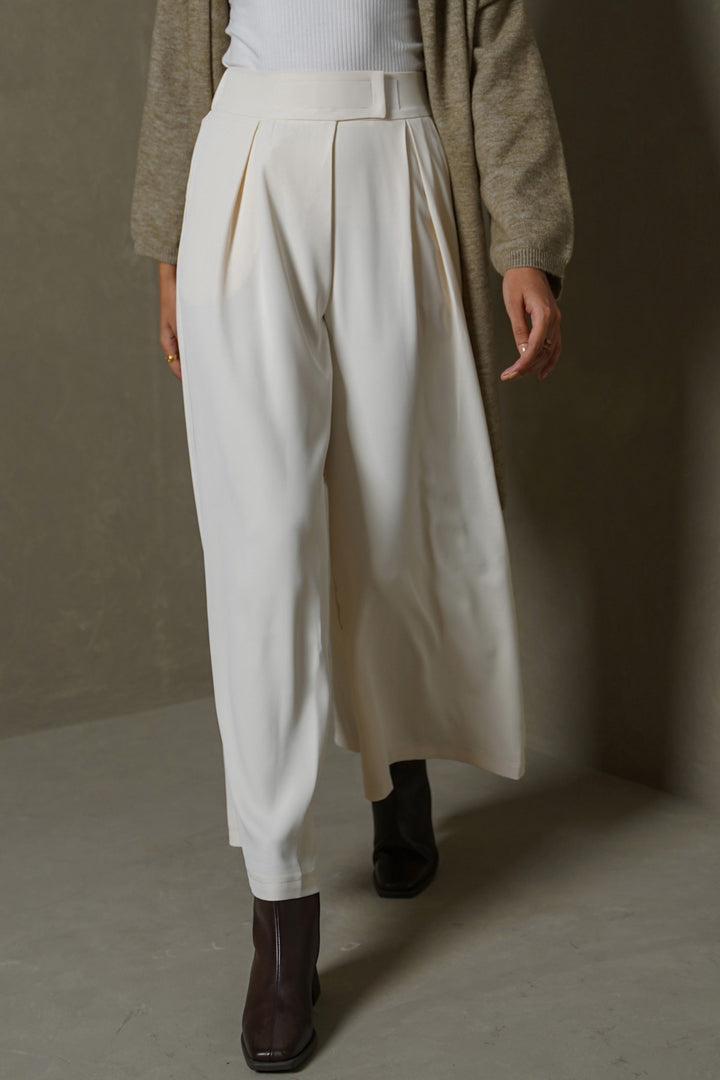 CREAM KYOTO PLEATED PANTS