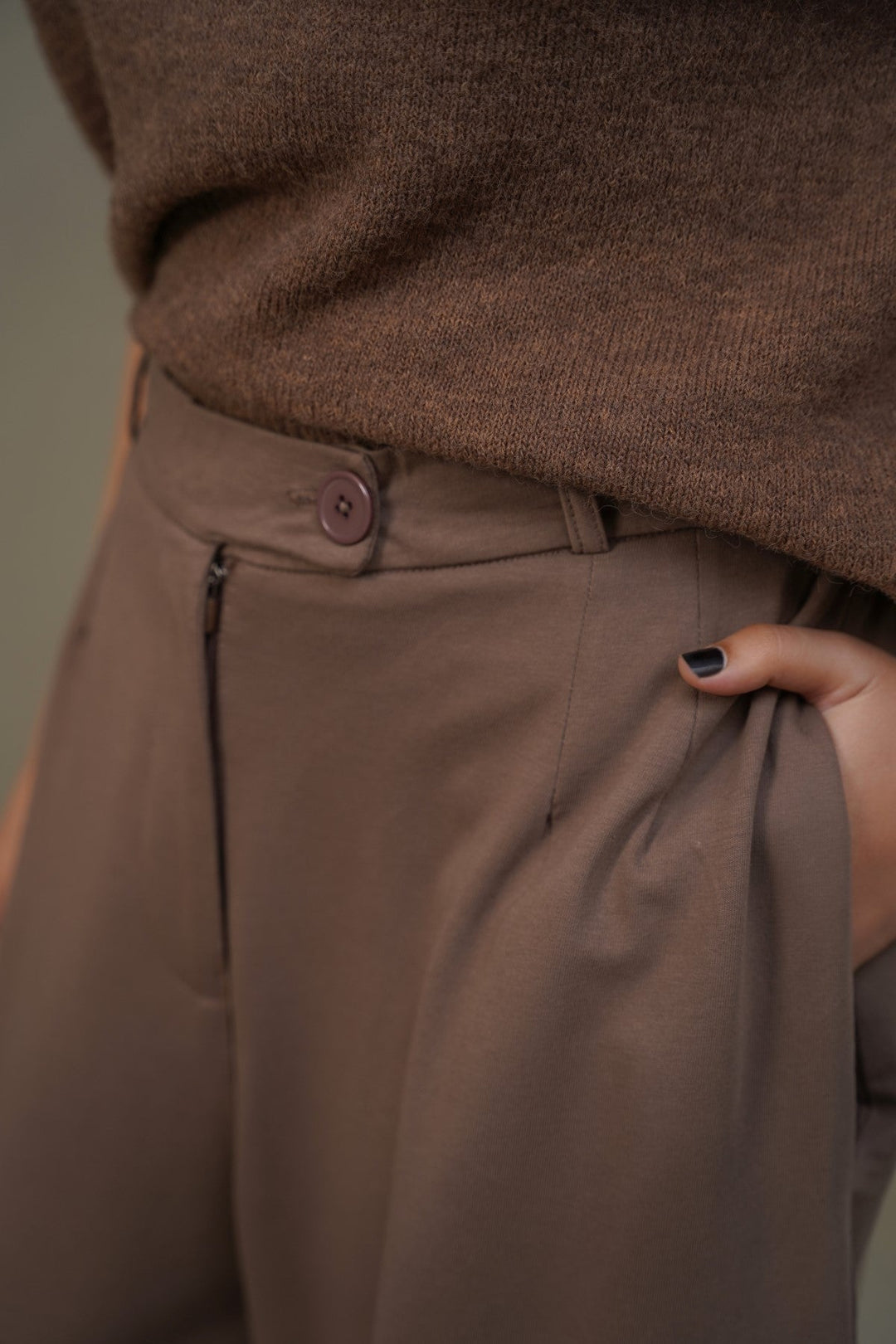 KHAKI STRAIGHT LEG PANTS