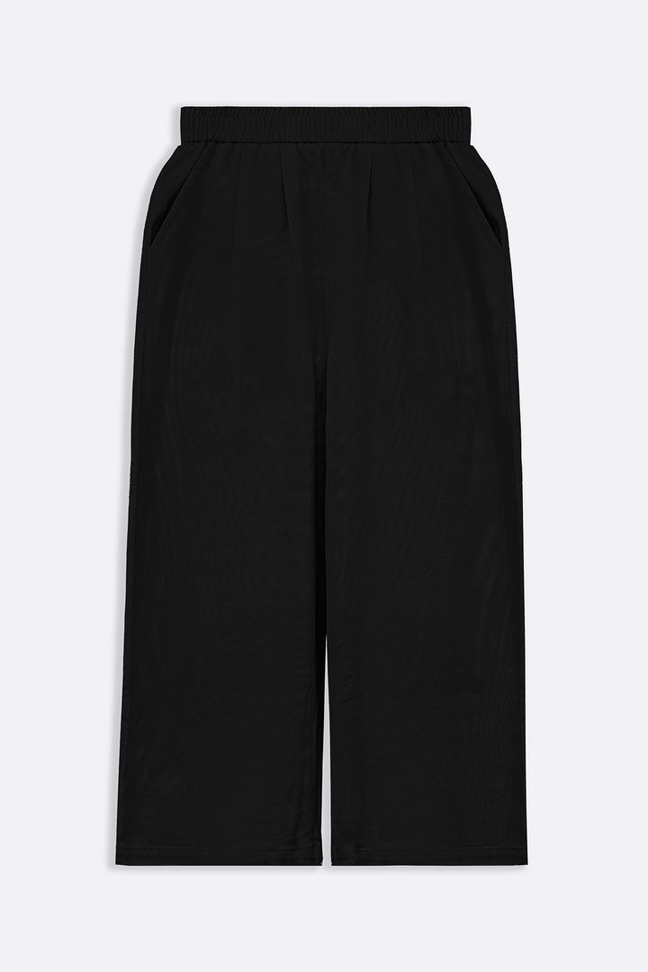 BLACK CROPPED PANTS