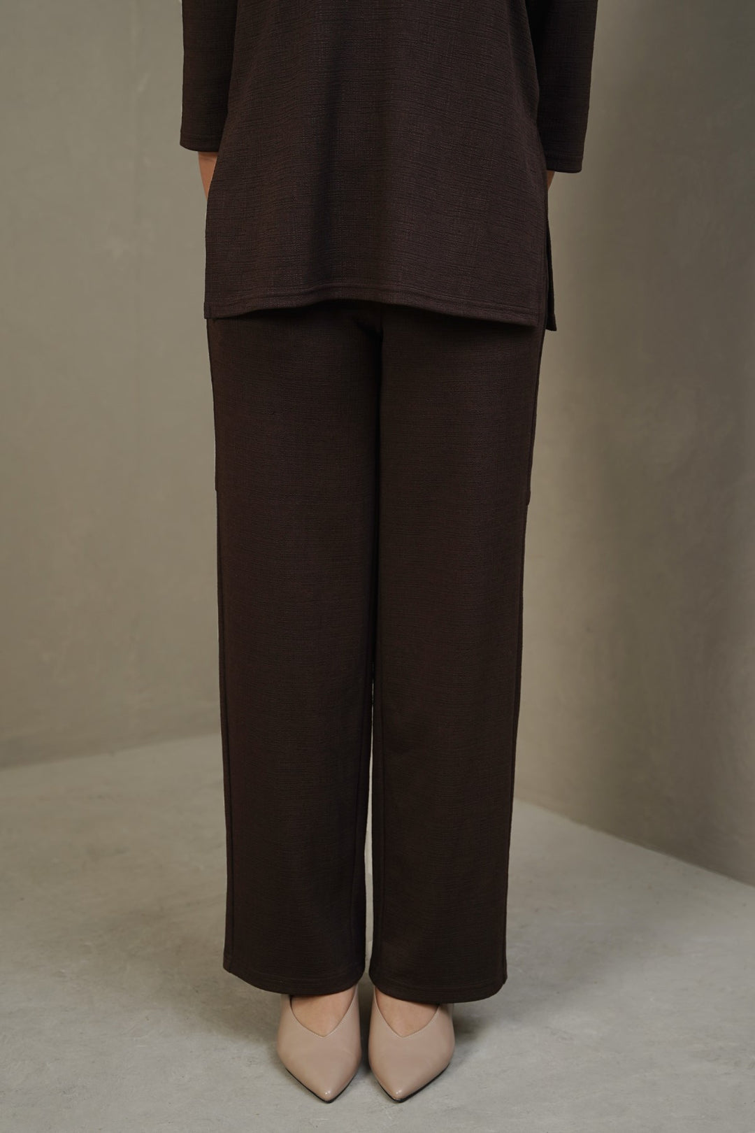 TEXTURED PANTS