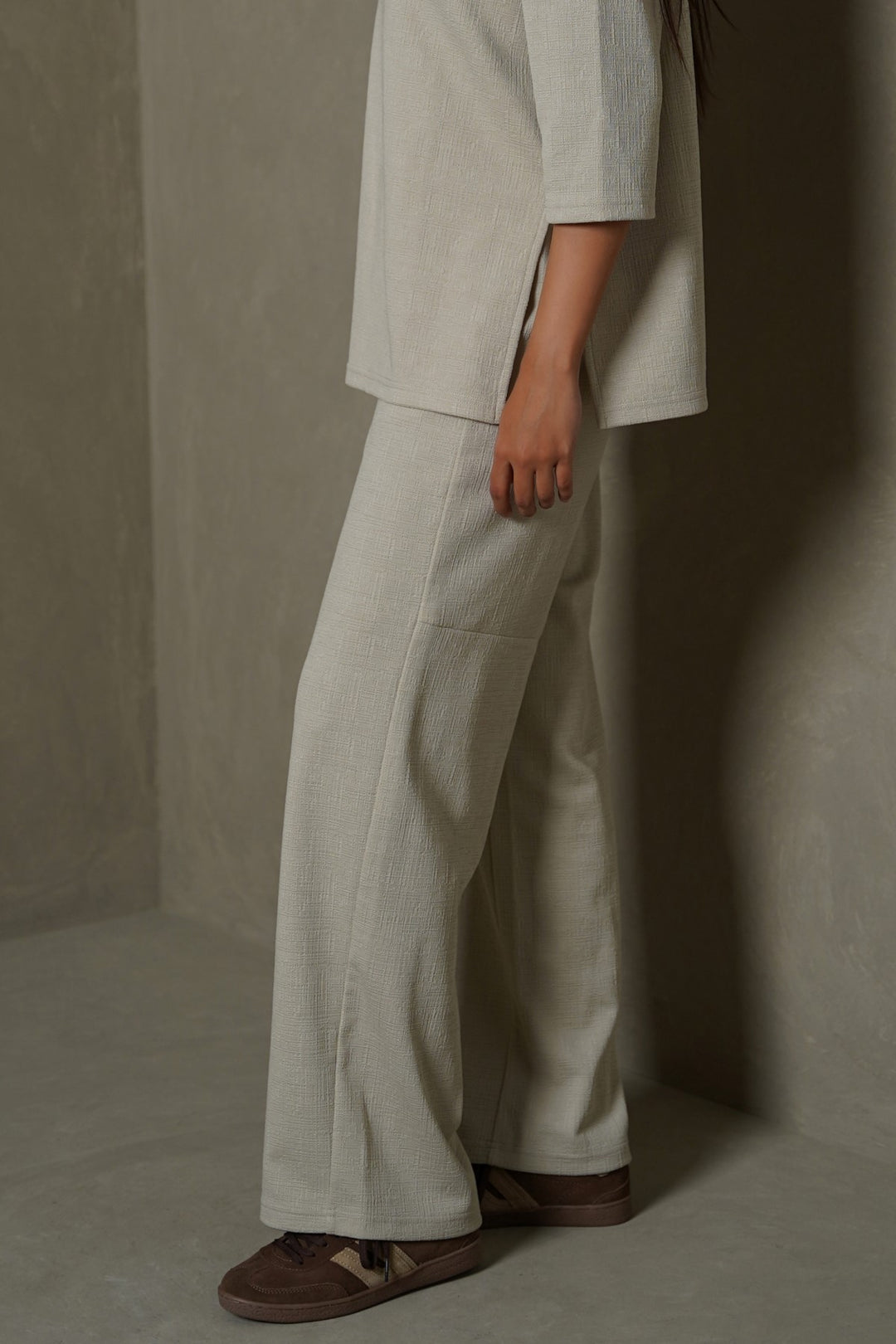 TEXTURED PANTS