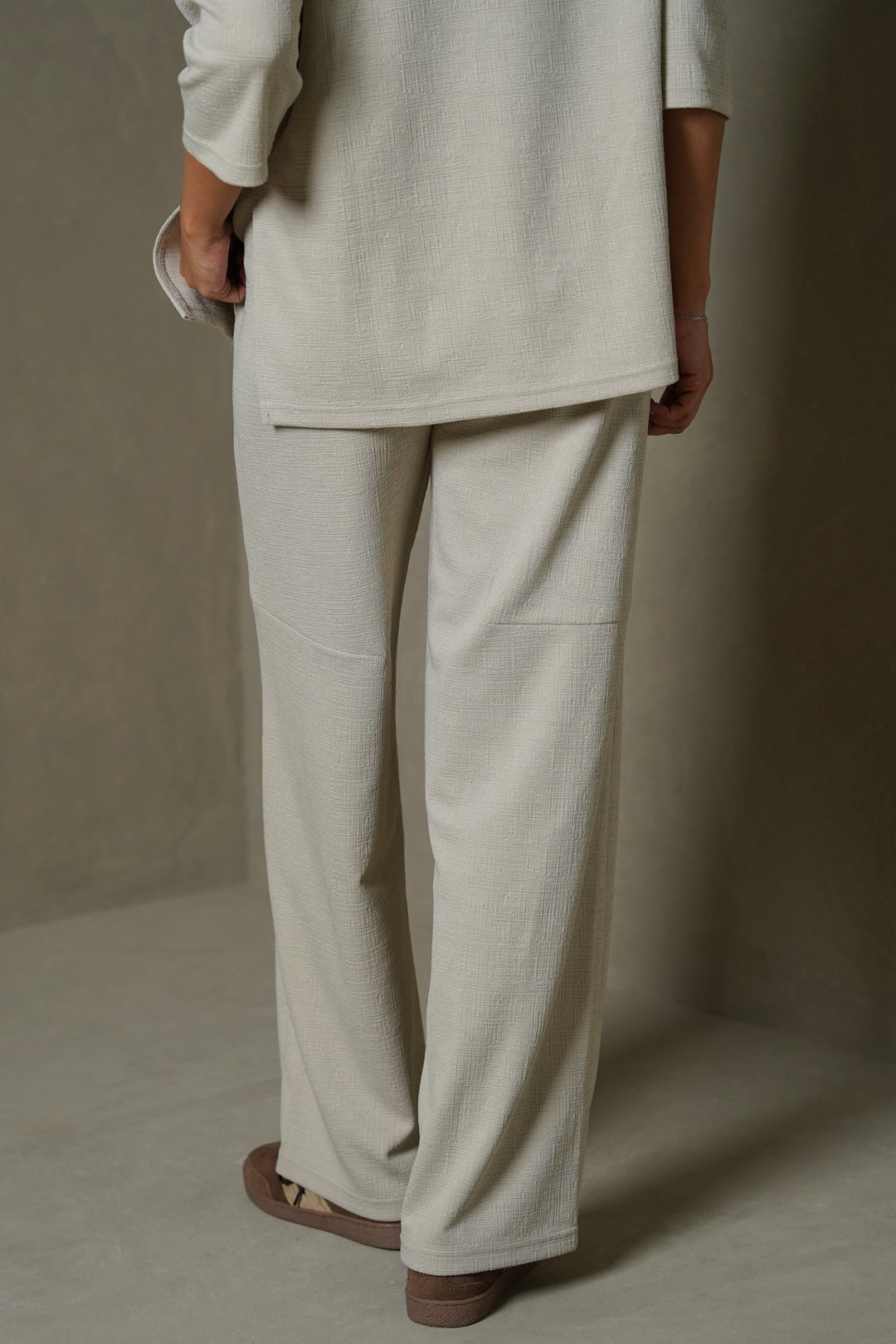 TEXTURED PANTS