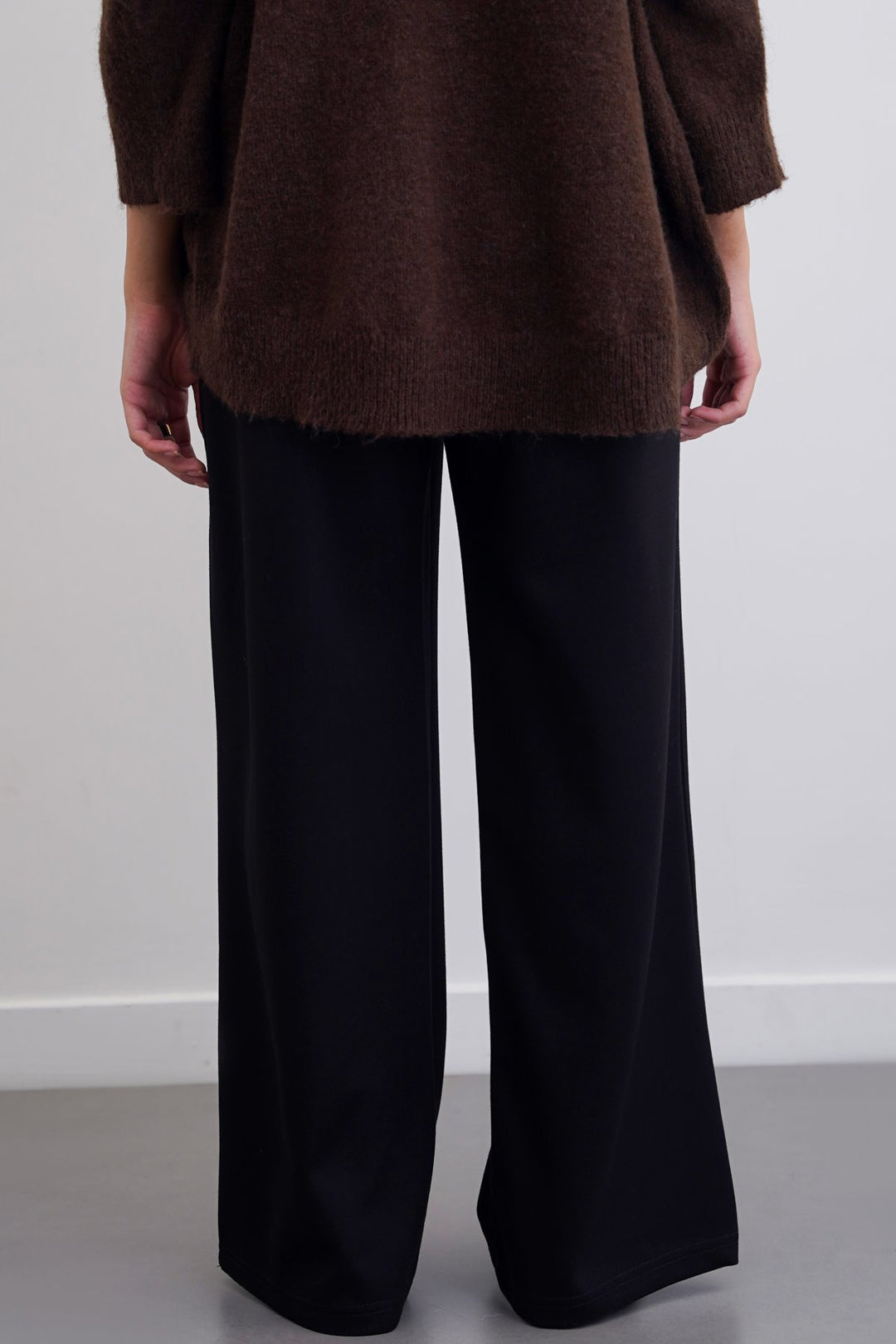 BLACK STREAMLINE NEOPRENE PANTS