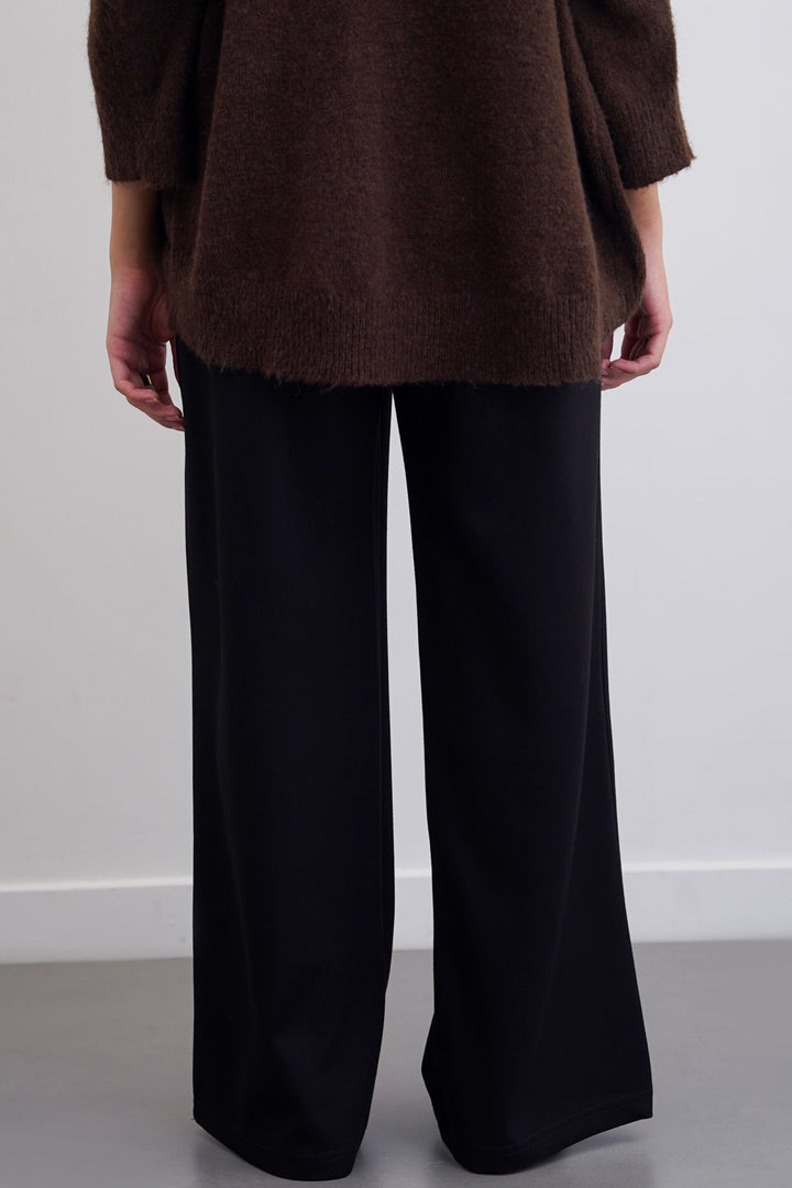 BLACK STREAMLINE NEOPRENE PANTS