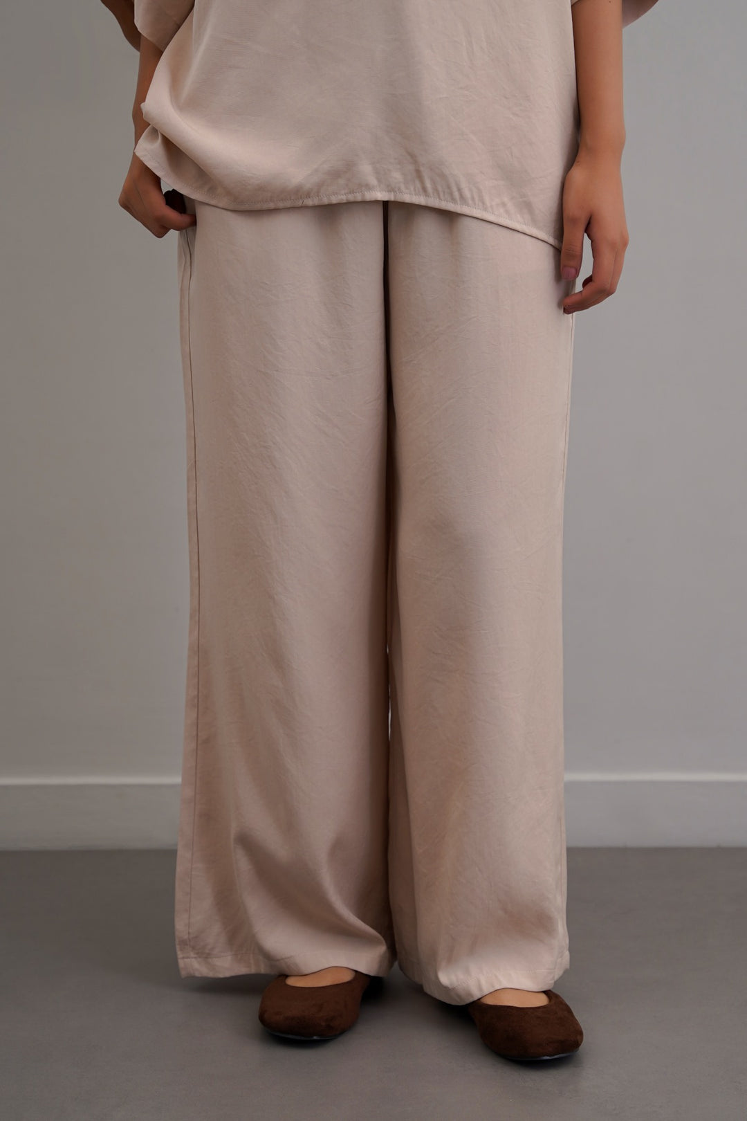 CREAM SLEEK SILK TROUSERS