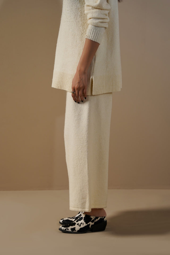 CREAM LOUNGE PANTS
