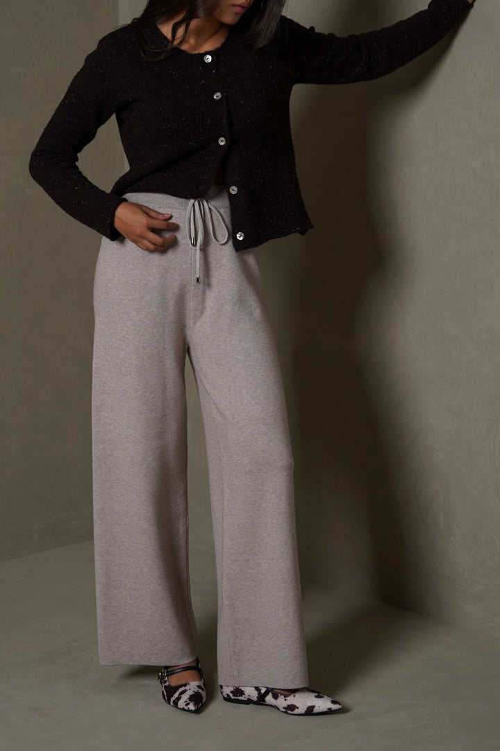 BEIGE WEEKEND LOUNGE PANTS