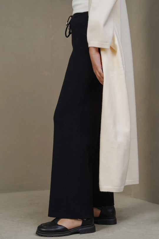 BLACK WEEKEND LOUNGE PANTS