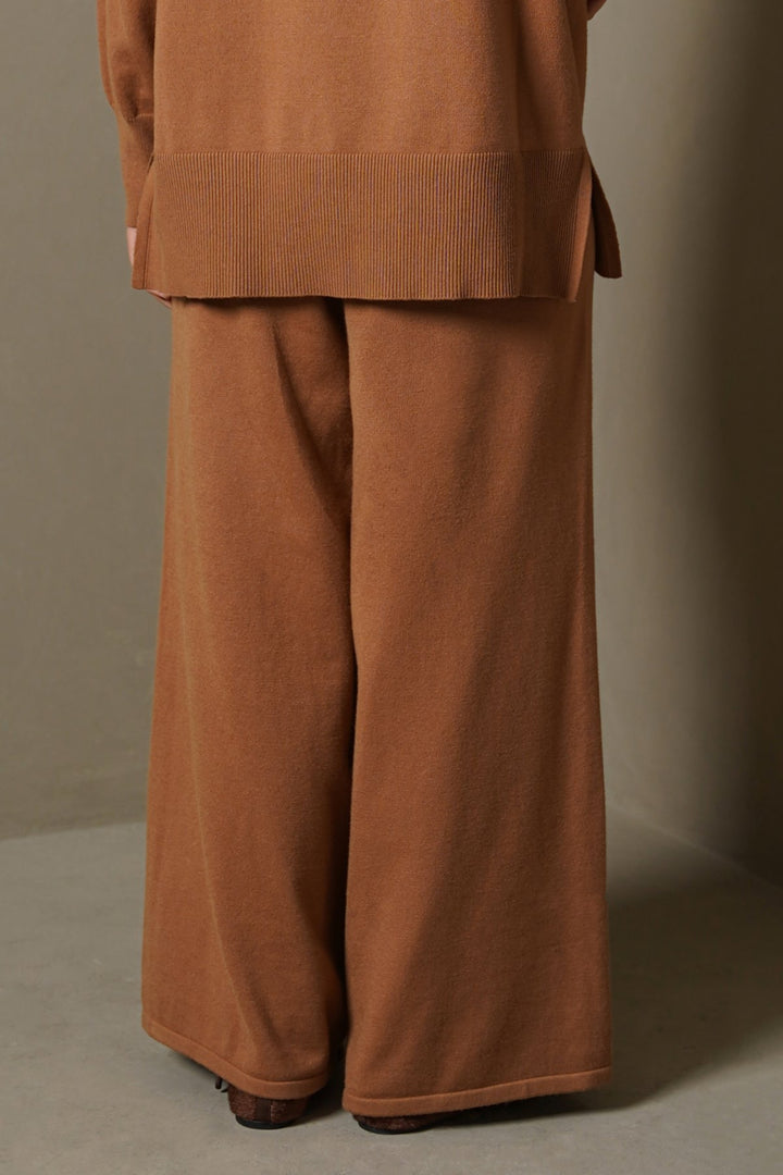 CAMEL FLOWY KNIT TROUSERS