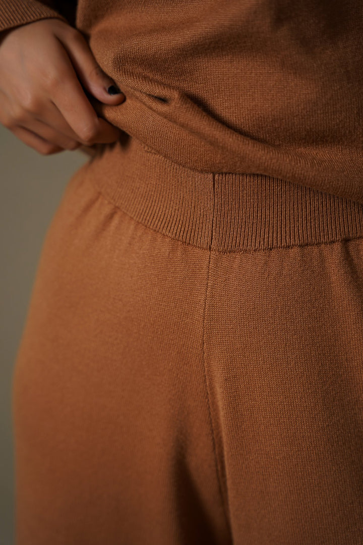 CAMEL FLOWY KNIT TROUSERS