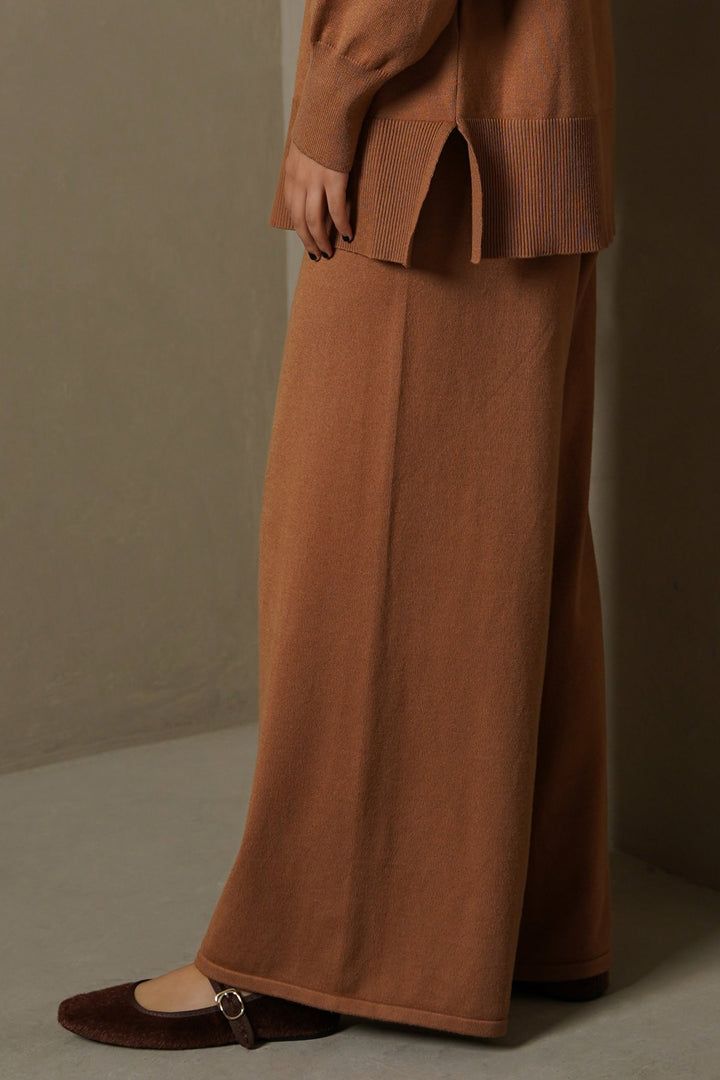 CAMEL FLOWY KNIT TROUSERS