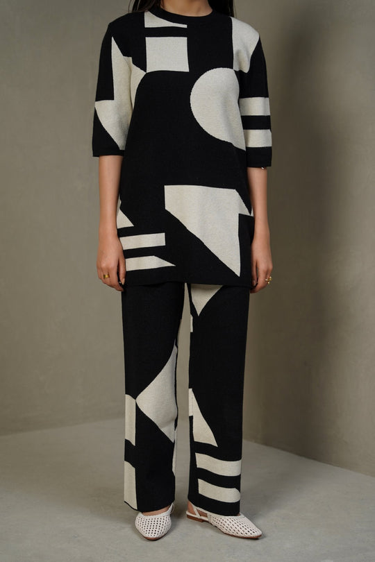 BLACK CREAM COLORBLOCK SWEATER PANTS