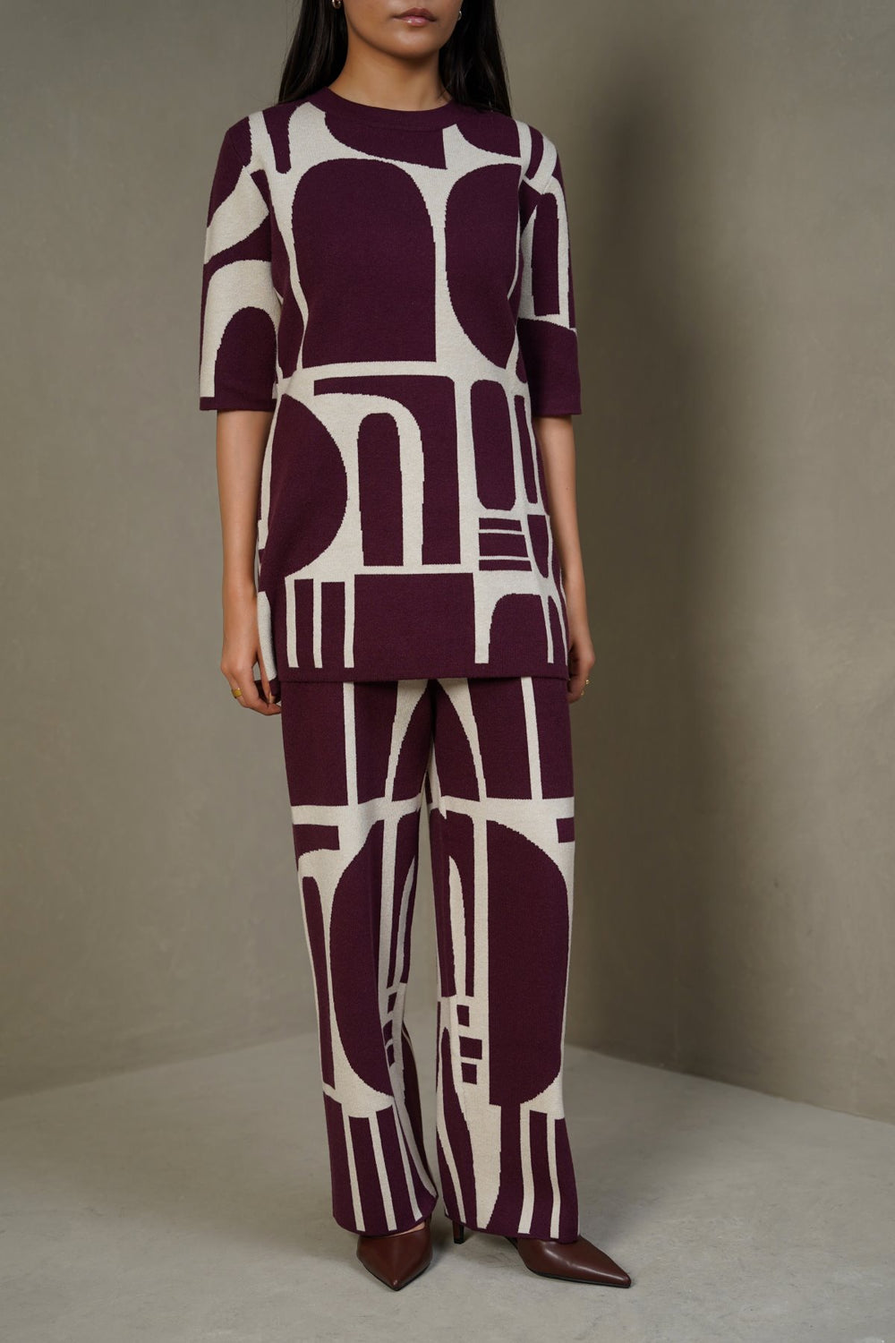 BURGUNDY CREAM COLORBLOCK SWEATER PANTS