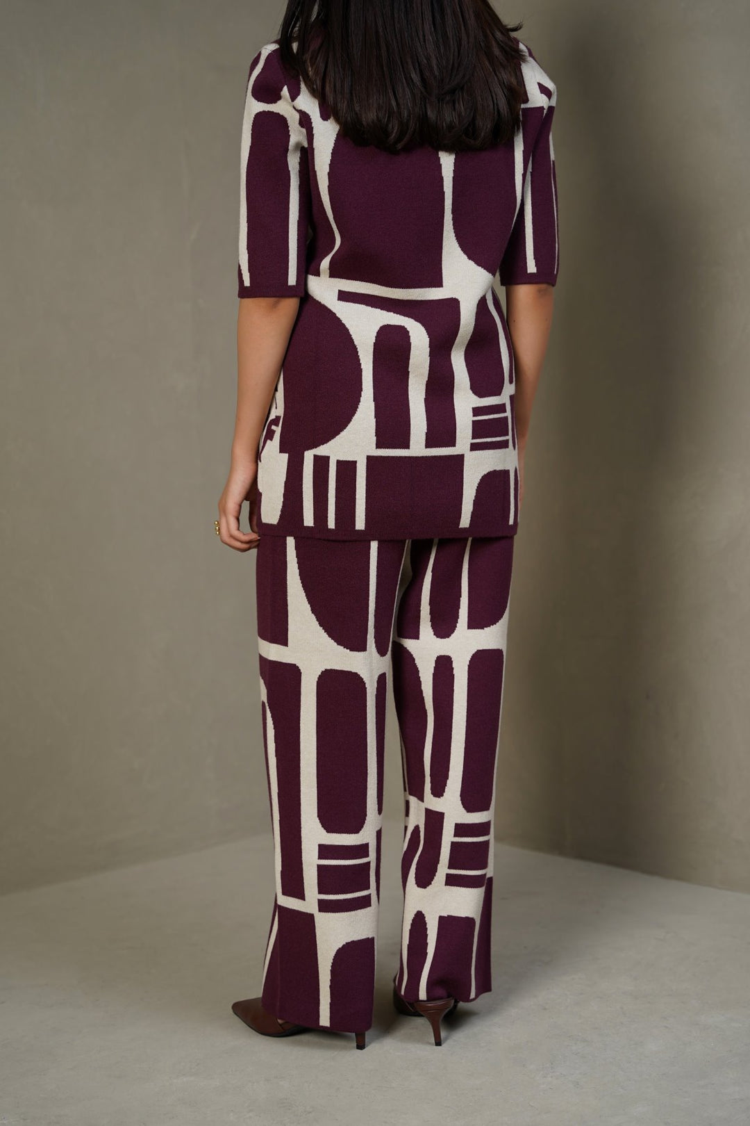 BURGUNDY CREAM COLORBLOCK SWEATER PANTS