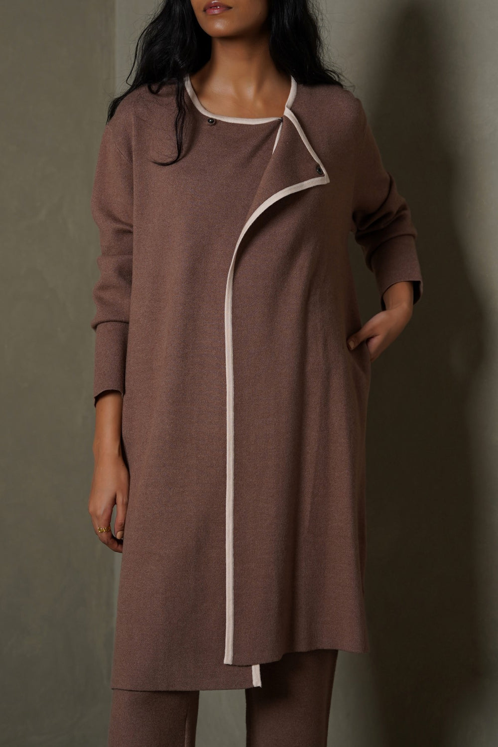 KHAKI DUNE CAPE SWEATER