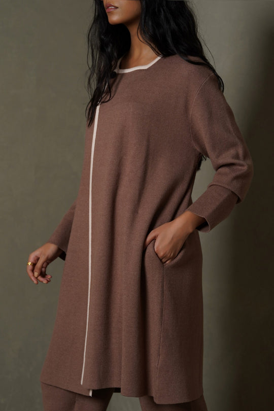 KHAKI DUNE CAPE SWEATER