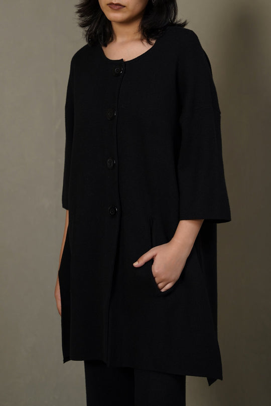 BLACK BUTTON KNIT CARDIGAN