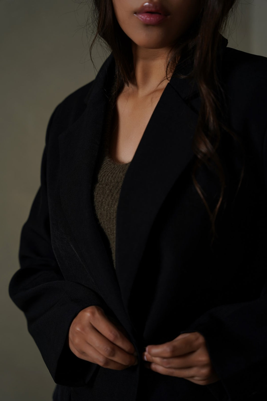 BLACK-EXTRA LONG BLAZER