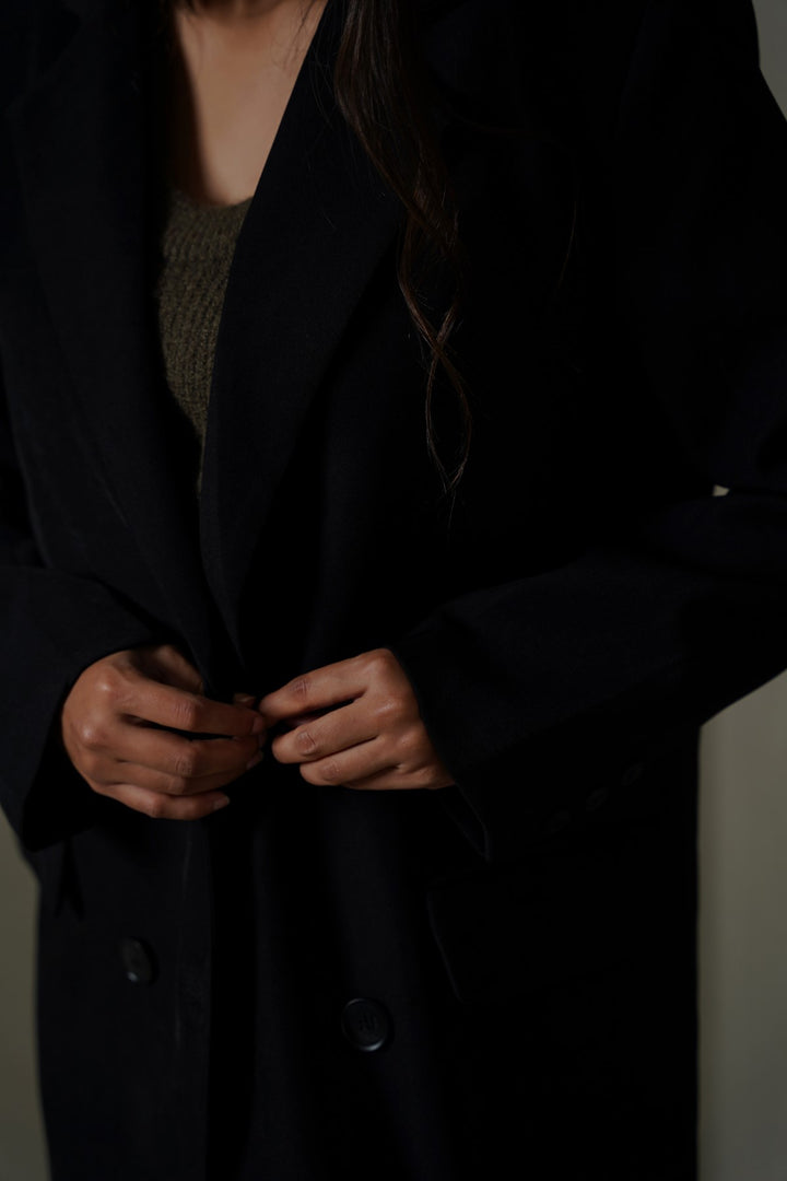 BLACK-EXTRA LONG BLAZER