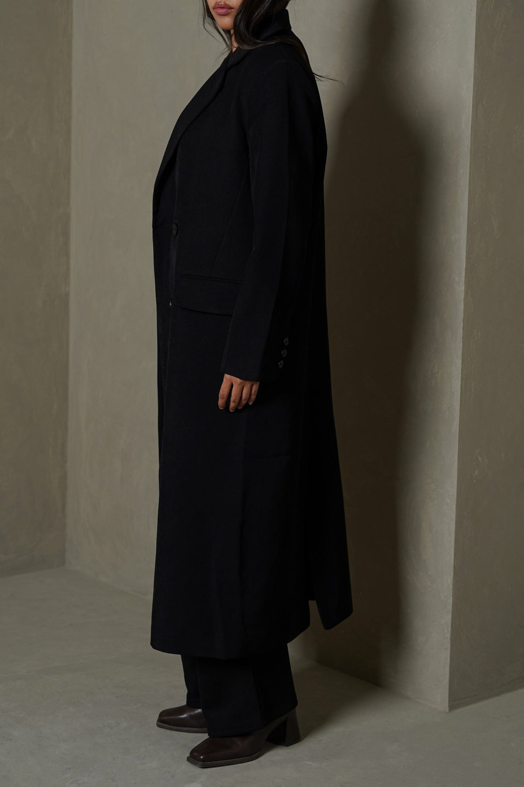 BLACK-EXTRA LONG BLAZER