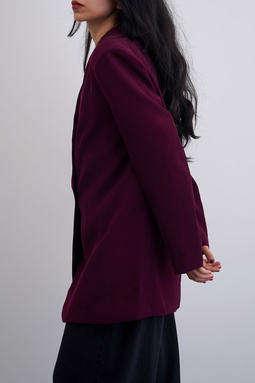 BURGUNDY COLLARLESS BLAZER