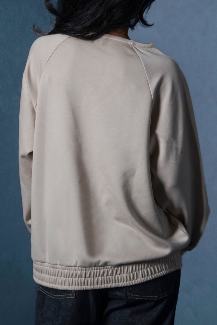 BEIGE V-NOTCH PULLOVER