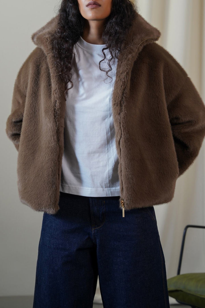 BROWN FUNNEL NECK FUR JACKET