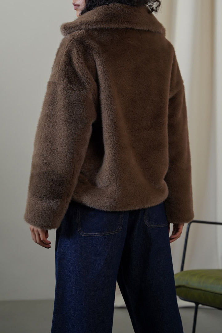 BROWN FUNNEL NECK FUR JACKET