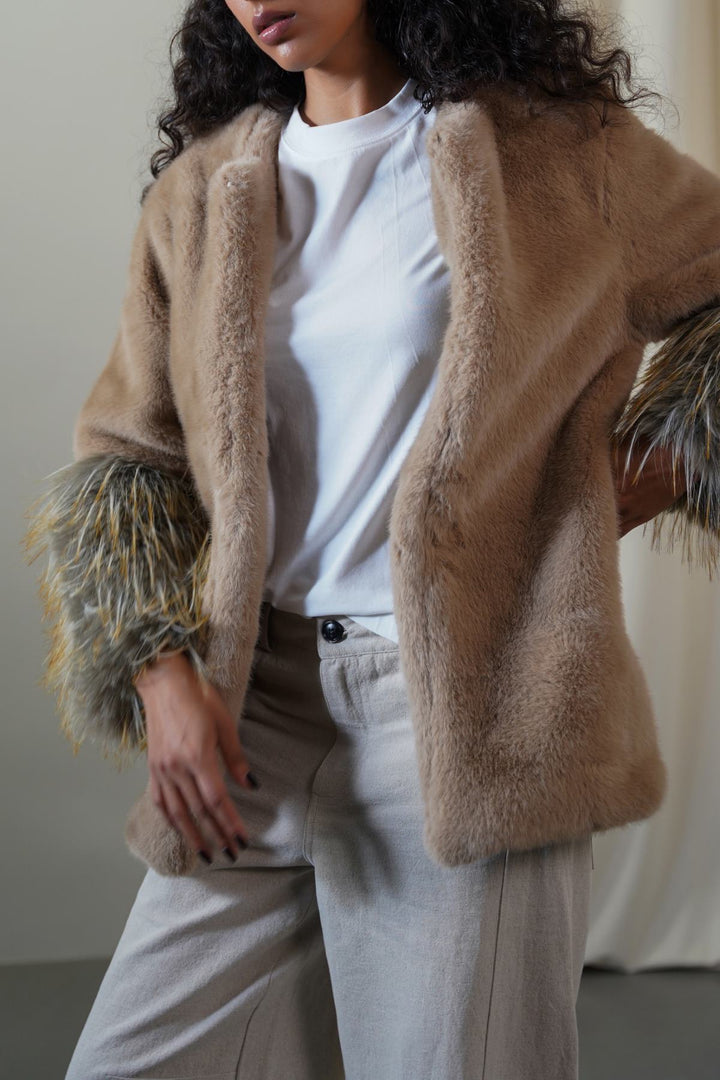 KHAKI MIDI FEATHERED FUR COAT