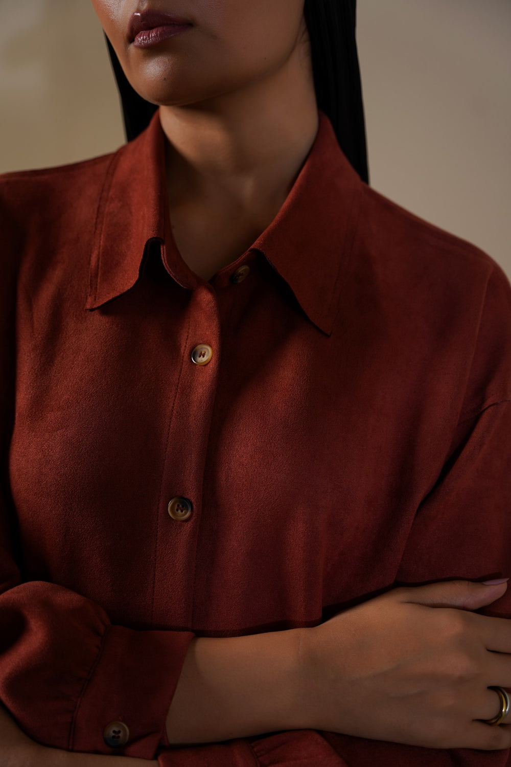 RUST CUT-HEM SUEDE SHIRT