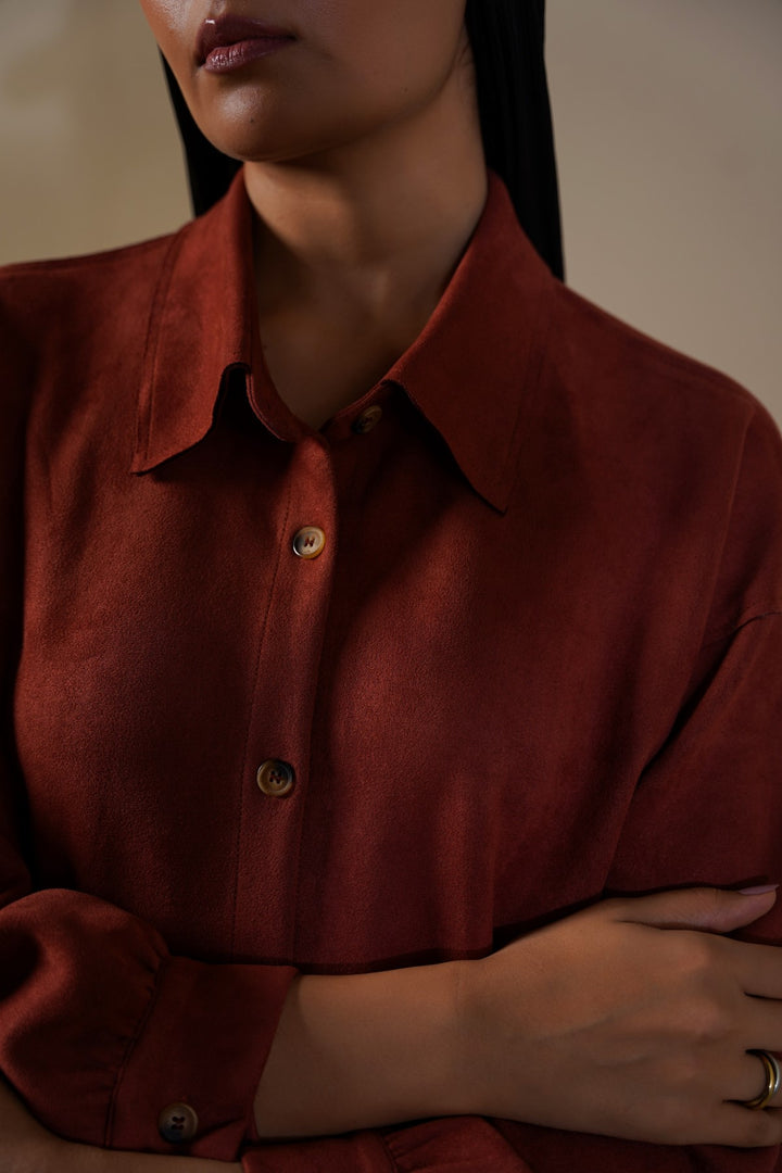 RUST CUT-HEM SUEDE SHIRT