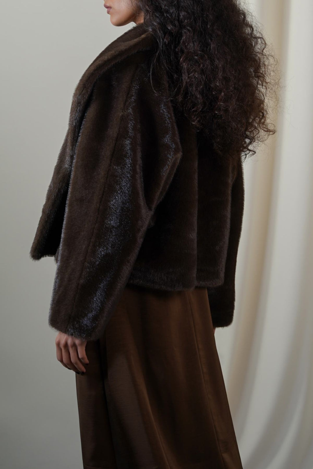 COFFEE SHORT WRAP FUR JACKET