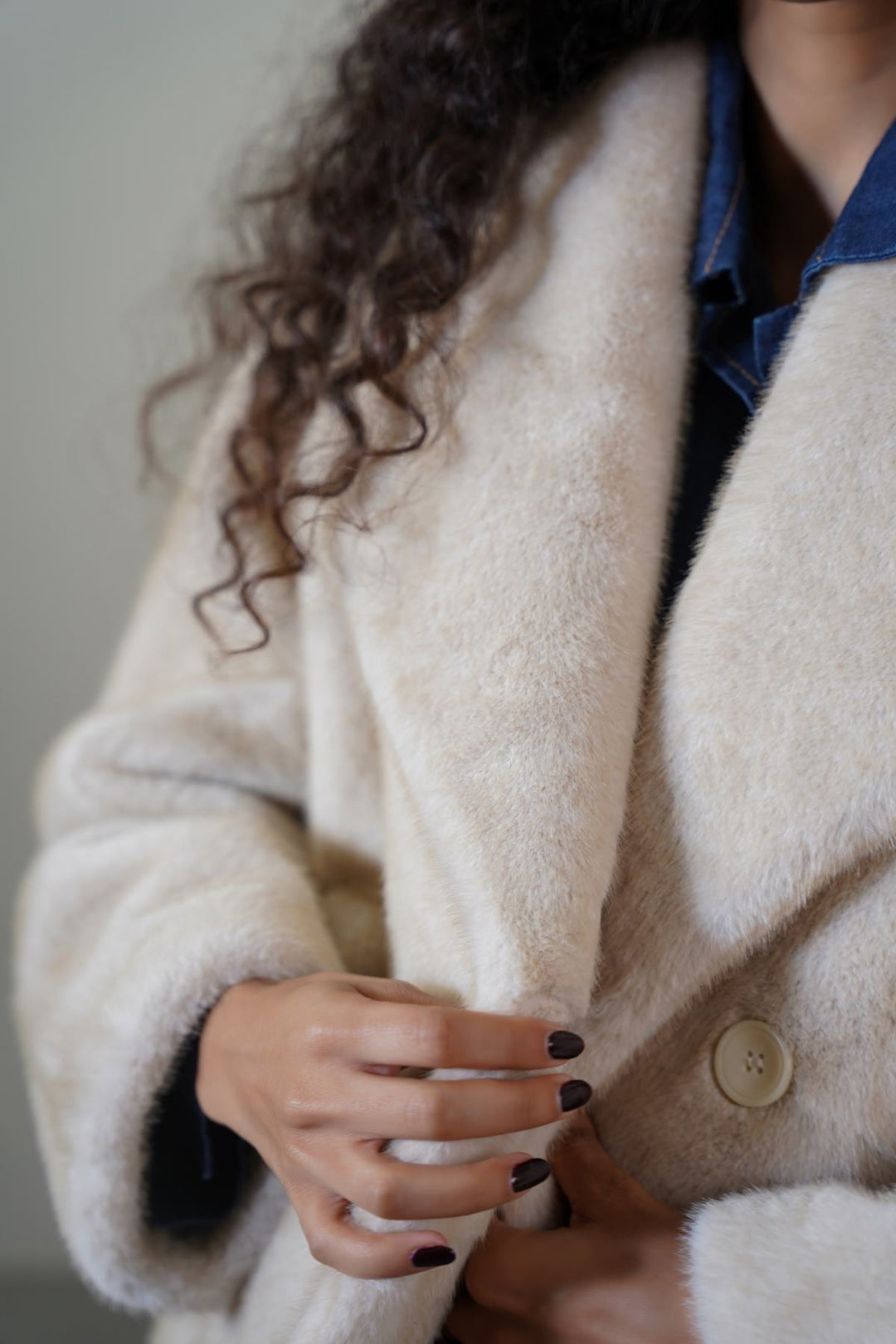 OFF WHITE SHORT WRAP FUR JACKET