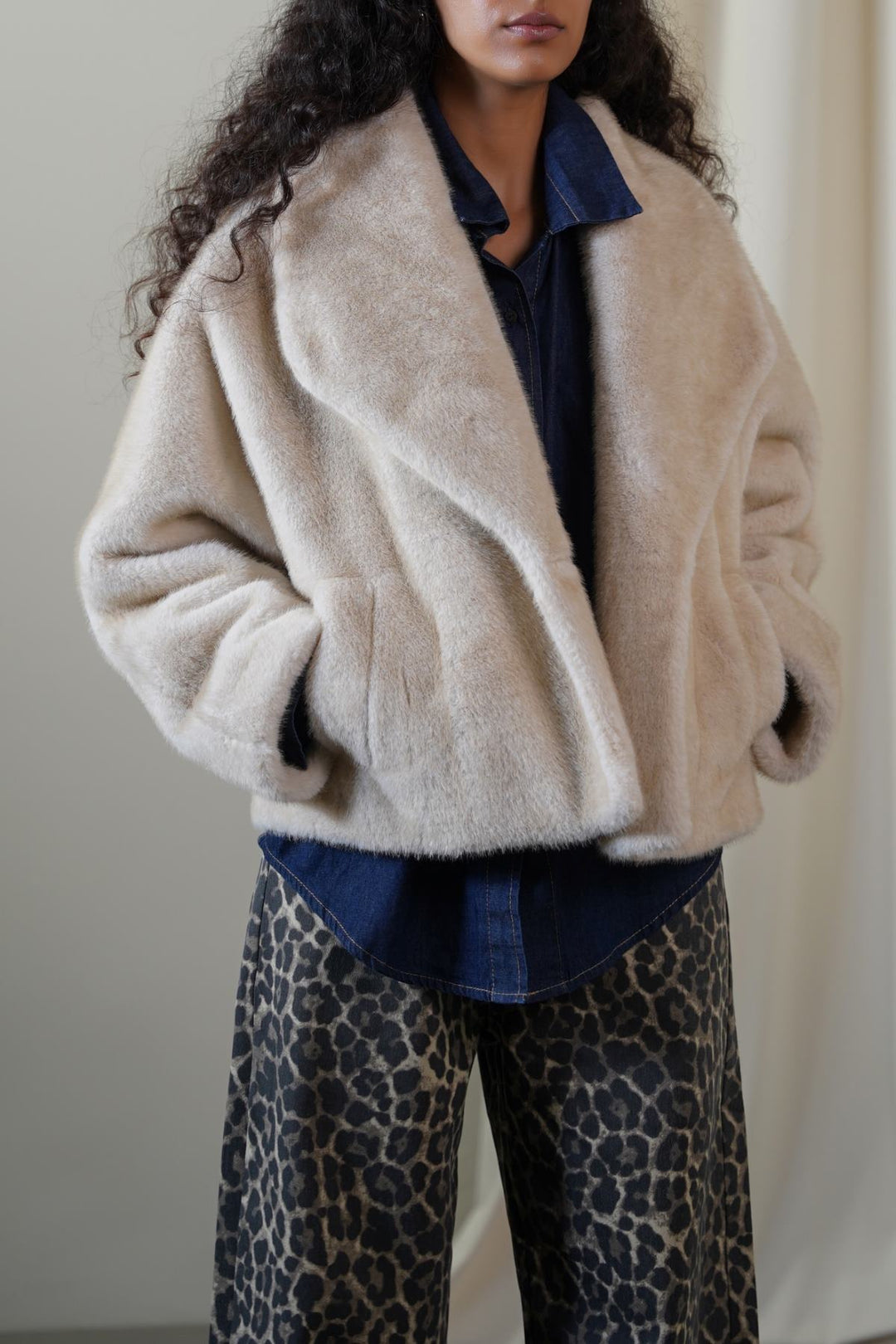 OFF WHITE SHORT WRAP FUR JACKET