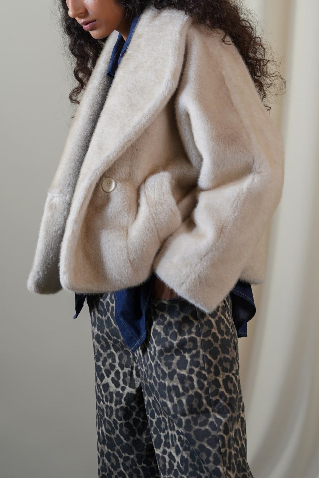 OFF WHITE SHORT WRAP FUR JACKET