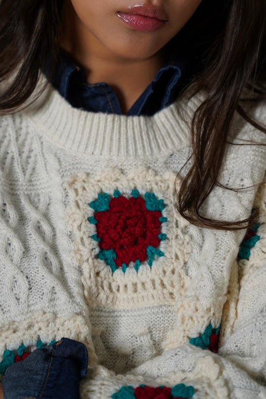 CREAM ROSE CROCHET SWEATER