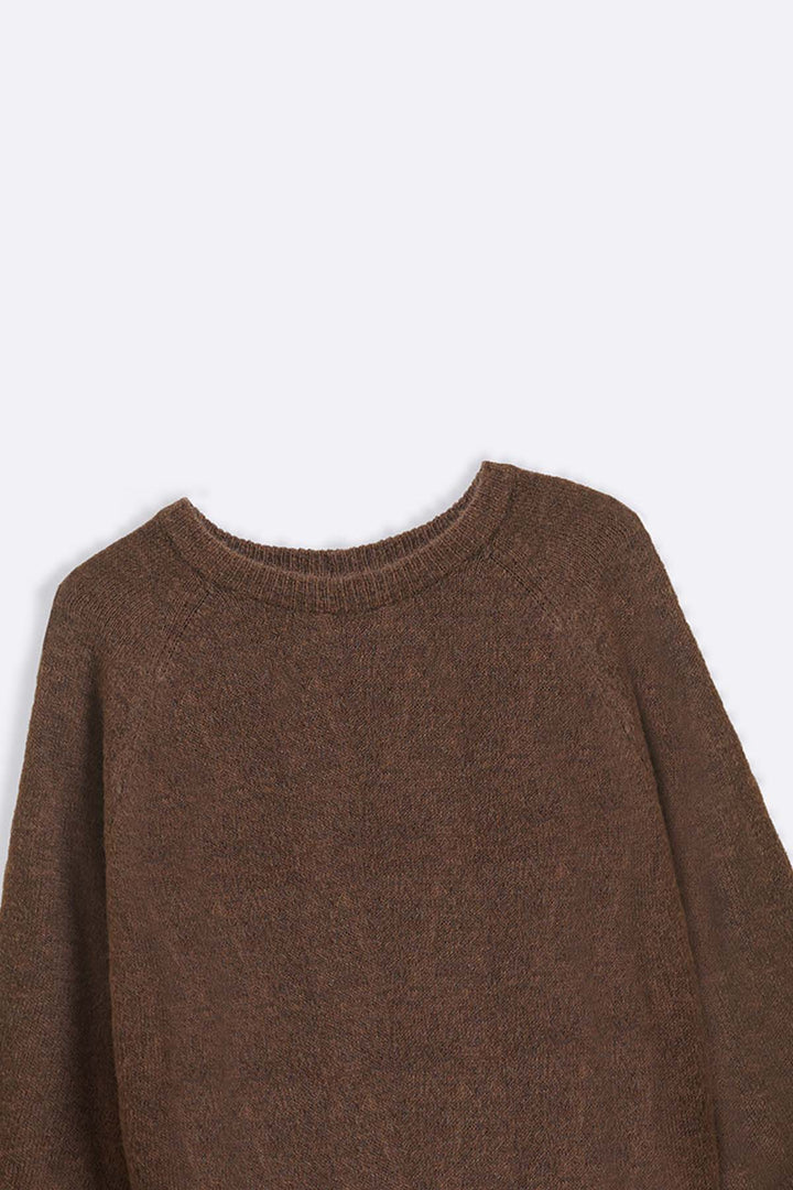 BROWN BEAR HUG SWEATER